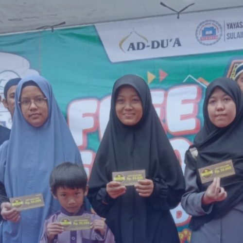 Puluhan Santriwati Ponpes Husnul Khotimah Borong Doorprize di Acara Free Food Car